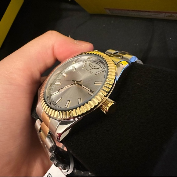 Invicta Specialty I Men Model 69010 Men's Quartz Watch - Picture 7 of 11